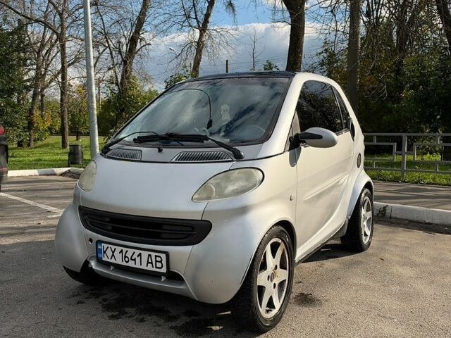 Сірий Смарт Fortwo, об'ємом двигуна 0.6 л та пробігом 247 тис. км за 2200 $, фото 1 на Automoto.ua