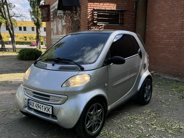 Сірий Смарт Fortwo, об'ємом двигуна 0.6 л та пробігом 200 тис. км за 3100 $, фото 1 на Automoto.ua