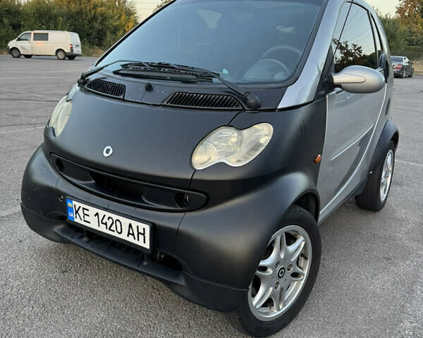 Сірий Смарт Fortwo, об'ємом двигуна 0.6 л та пробігом 350 тис. км за 3100 $, фото 1 на Automoto.ua
