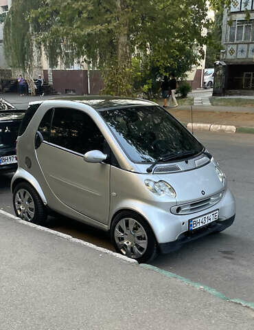 Сірий Смарт Fortwo, об'ємом двигуна 0.7 л та пробігом 168 тис. км за 3300 $, фото 1 на Automoto.ua