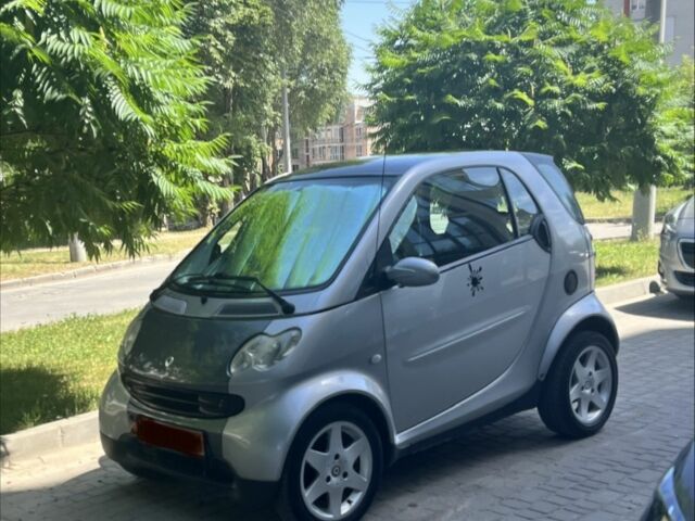 Сірий Смарт Fortwo, об'ємом двигуна 0.7 л та пробігом 160 тис. км за 3333 $, фото 1 на Automoto.ua