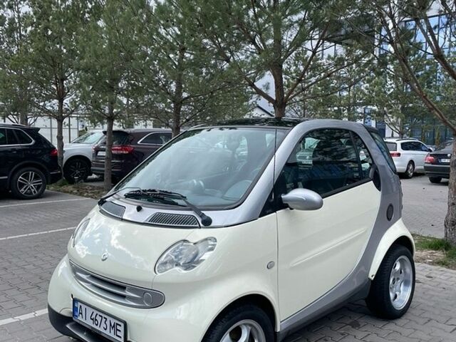 Сірий Смарт Fortwo, об'ємом двигуна 0.7 л та пробігом 115 тис. км за 3300 $, фото 1 на Automoto.ua