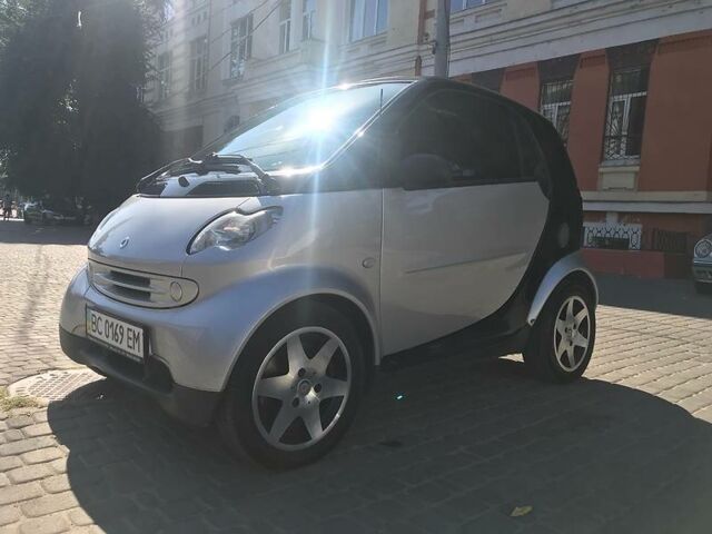 Сірий Смарт Fortwo, об'ємом двигуна 0.7 л та пробігом 150 тис. км за 5500 $, фото 1 на Automoto.ua