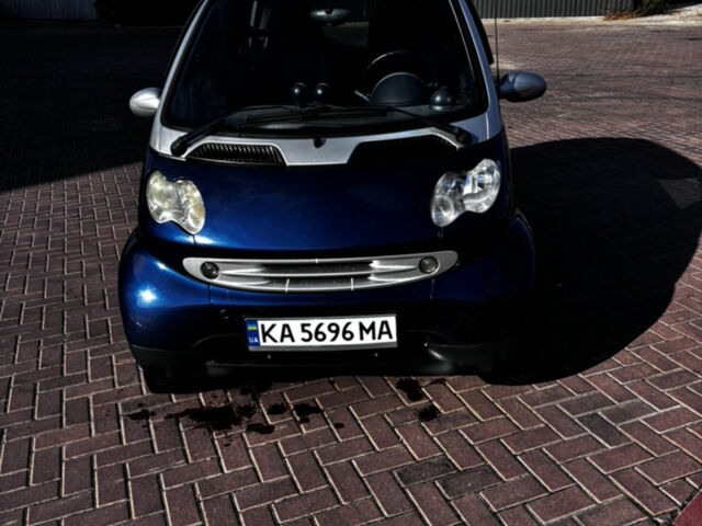 Синій Смарт Fortwo, об'ємом двигуна 0.7 л та пробігом 232 тис. км за 3500 $, фото 1 на Automoto.ua