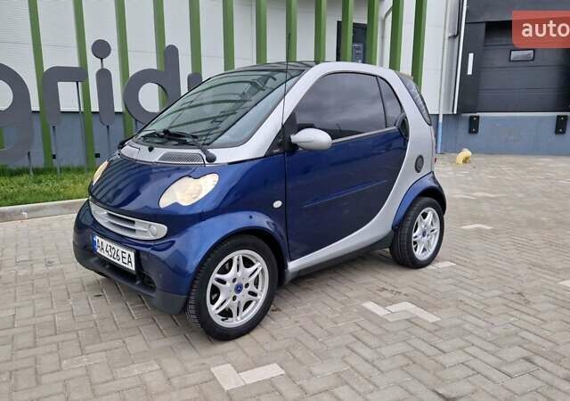 Смарт Fortwo 2006 у Києві на Automoto.ua Синій Смарт Fortwo, об'ємом двигуна 0.7 л та пробігом 207 тис. км за 3300 $, фото 1 на Automoto.ua