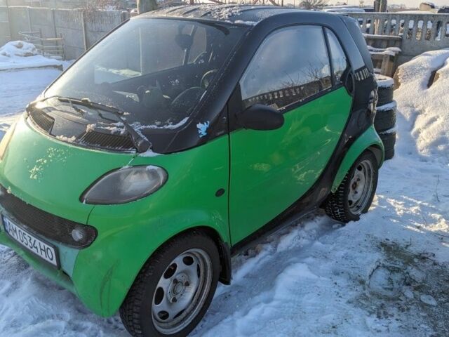 Зелений Смарт Fortwo, об'ємом двигуна 0.6 л та пробігом 169 тис. км за 3200 $, фото 1 на Automoto.ua