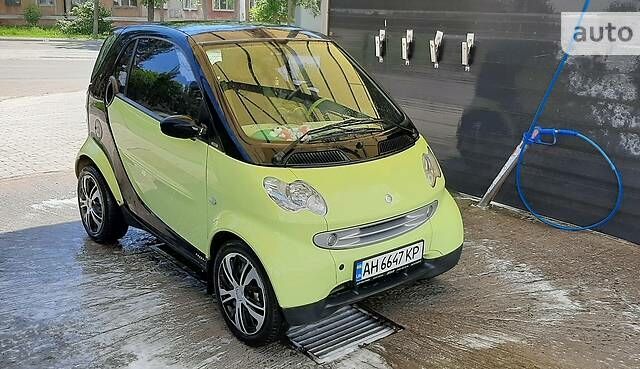 Зелений Смарт Fortwo, об'ємом двигуна 0.7 л та пробігом 230 тис. км за 3500 $, фото 1 на Automoto.ua