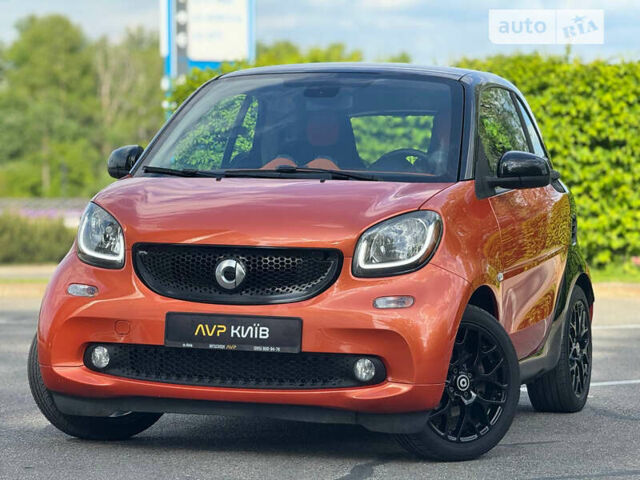 Помаранчевий Смарт Fortwo, об'ємом двигуна 1 л та пробігом 60 тис. км за 10000 $, фото 1 на Automoto.ua