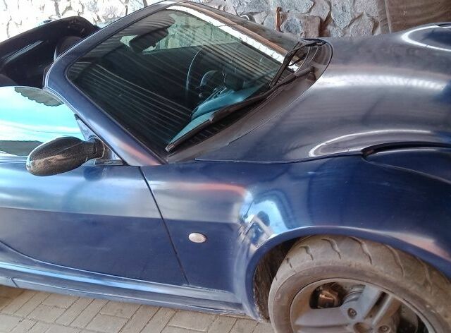 Синій Смарт Roadster, об'ємом двигуна 0.7 л та пробігом 300 тис. км за 3500 $, фото 1 на Automoto.ua