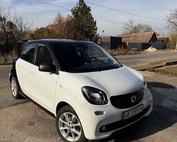 Белый Смарт EQ Forfour, объемом двигателя 0 л и пробегом 41 тыс. км за 9200 $, фото 1 на Automoto.ua