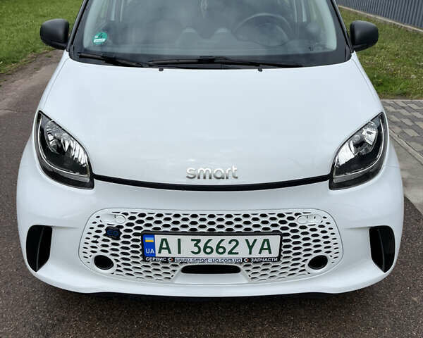 Белый Смарт EQ Forfour, объемом двигателя 0 л и пробегом 47 тыс. км за 11700 $, фото 1 на Automoto.ua