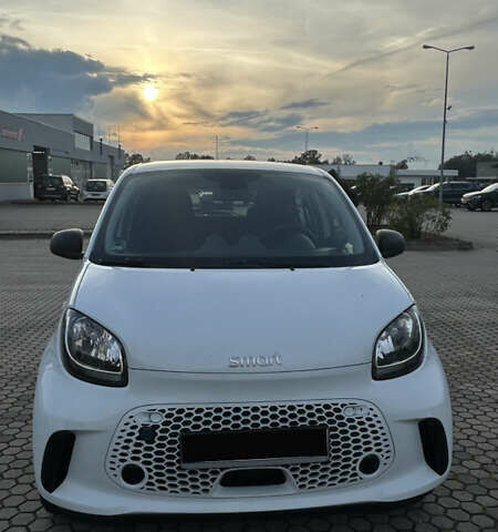 Белый Смарт EQ Forfour, объемом двигателя 0 л и пробегом 21 тыс. км за 10373 $, фото 1 на Automoto.ua