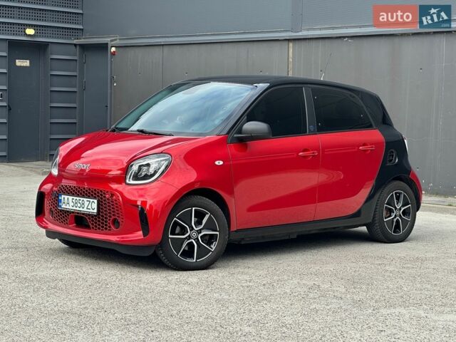 Красный Смарт EQ Forfour, объемом двигателя 0 л и пробегом 26 тыс. км за 13500 $, фото 1 на Automoto.ua