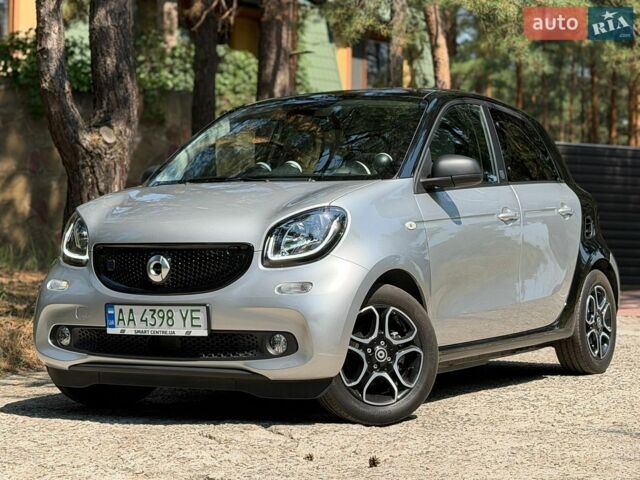 Серый Смарт EQ Forfour, объемом двигателя 0 л и пробегом 17 тыс. км за 9900 $, фото 1 на Automoto.ua