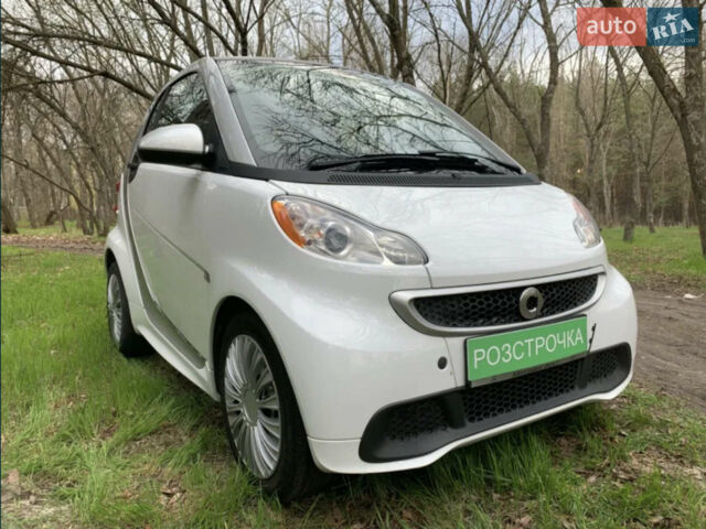 Белый Смарт EQ Fortwo, объемом двигателя 0 л и пробегом 31 тыс. км за 7600 $, фото 1 на Automoto.ua