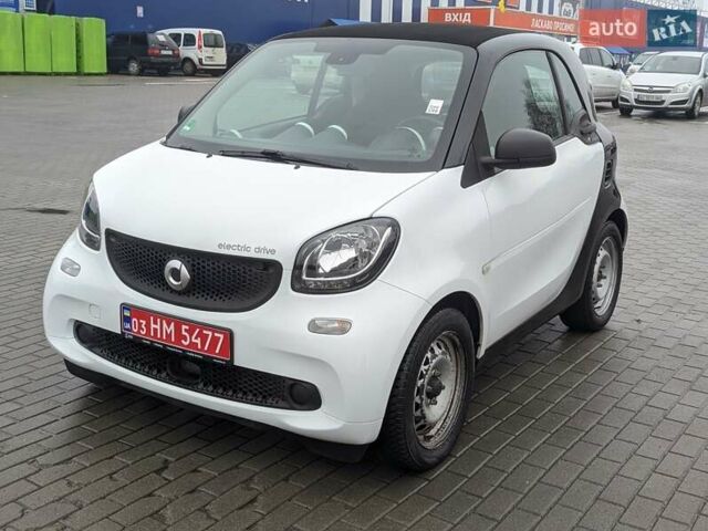 Белый Смарт EQ Fortwo, объемом двигателя 0 л и пробегом 19 тыс. км за 6700 $, фото 1 на Automoto.ua