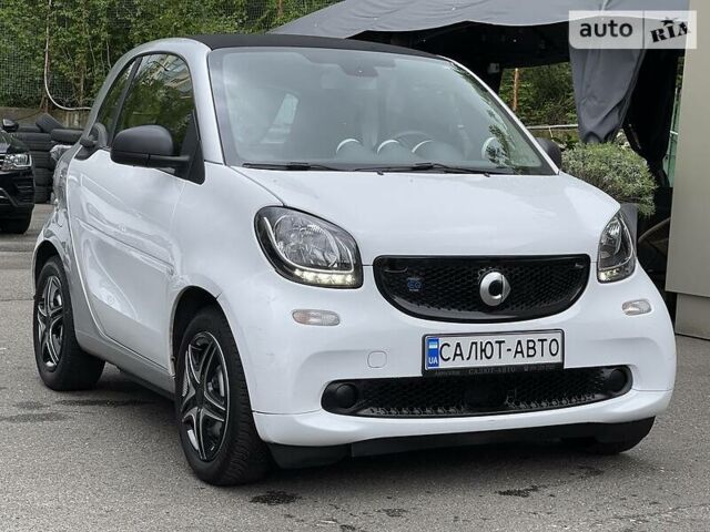 Білий Смарт EQ Fortwo, об'ємом двигуна 0 л та пробігом 14 тис. км за 11586 $, фото 1 на Automoto.ua