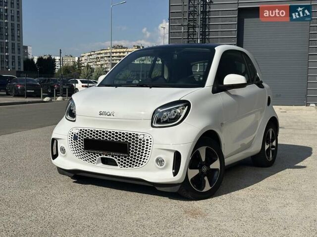 Белый Смарт EQ Fortwo, объемом двигателя 0 л и пробегом 28 тыс. км за 13875 $, фото 1 на Automoto.ua