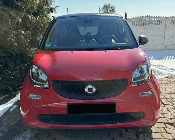 Черный Смарт EQ Fortwo, объемом двигателя 0.9 л и пробегом 79 тыс. км за 12000 $, фото 1 на Automoto.ua