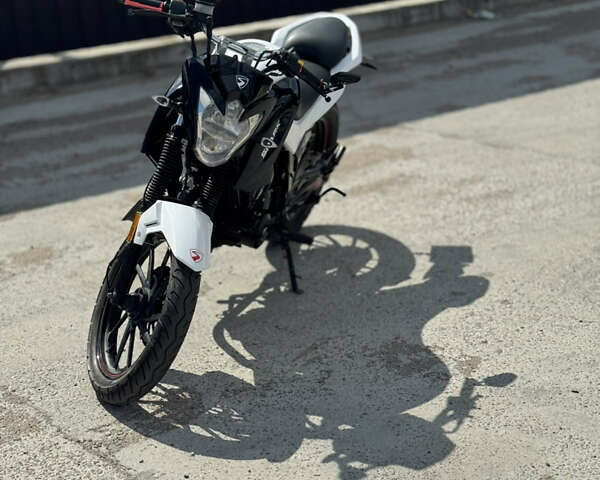 Белый Спарк SP 200R-28, объемом двигателя 0.2 л и пробегом 27 тыс. км за 836 $, фото 1 на Automoto.ua