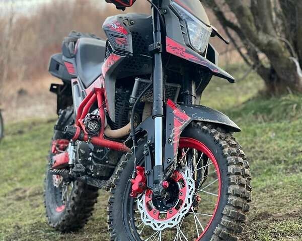 Червоний Спарк SP 300T-1, об'ємом двигуна 0.3 л та пробігом 2 тис. км за 1700 $, фото 1 на Automoto.ua