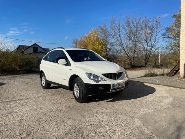 Белый Cанг Йонг Актион, объемом двигателя 2.3 л и пробегом 170 тыс. км за 6000 $, фото 1 на Automoto.ua