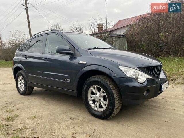 Серый Cанг Йонг Актион, объемом двигателя 2.3 л и пробегом 243 тыс. км за 4500 $, фото 1 на Automoto.ua