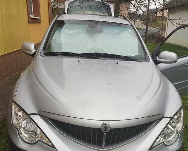 Серый Cанг Йонг Актион, объемом двигателя 2 л и пробегом 99 тыс. км за 8200 $, фото 1 на Automoto.ua