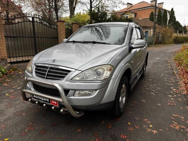 Сірий Cанг Йонг KYRON DELUXE, об'ємом двигуна 2 л та пробігом 220 тис. км за 8390 $, фото 1 на Automoto.ua