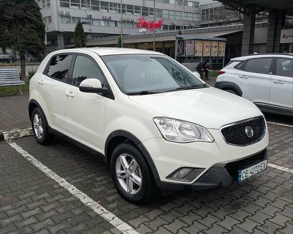 Белый Cанг Йонг Корандо, объемом двигателя 2 л и пробегом 192 тыс. км за 5900 $, фото 1 на Automoto.ua