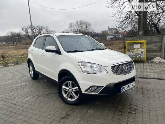 Білий Cанг Йонг Korando, об'ємом двигуна 2 л та пробігом 128 тис. км за 9600 $, фото 1 на Automoto.ua