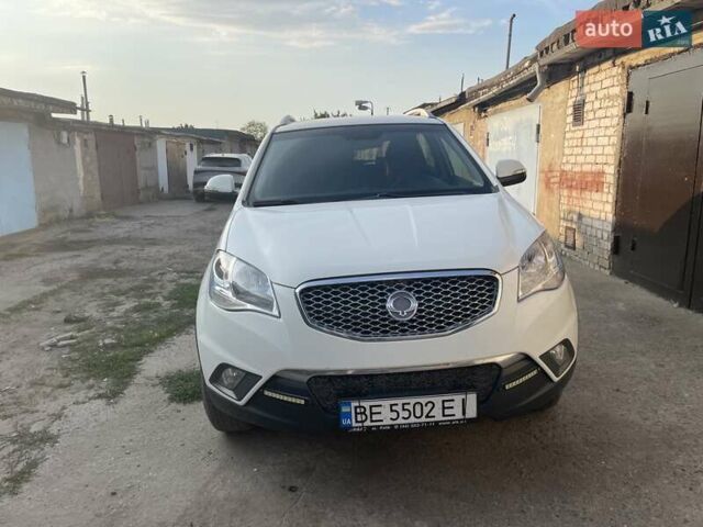 Білий Cанг Йонг Korando, об'ємом двигуна 2 л та пробігом 180 тис. км за 9000 $, фото 1 на Automoto.ua