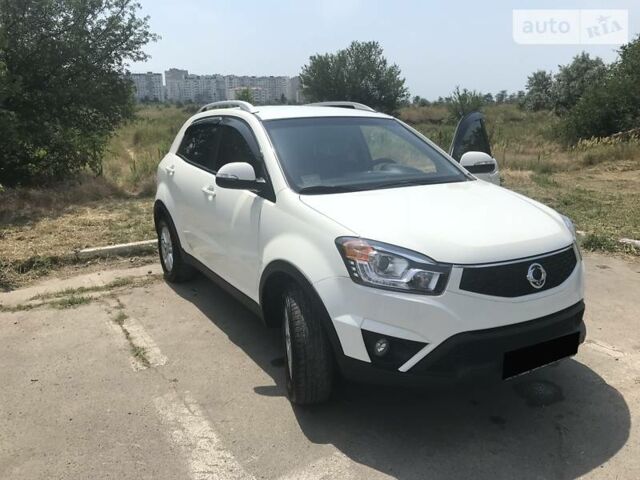 Білий Cанг Йонг Korando, об'ємом двигуна 2 л та пробігом 100 тис. км за 11500 $, фото 1 на Automoto.ua