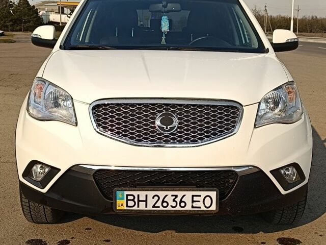 Білий Cанг Йонг Korando, об'ємом двигуна 2 л та пробігом 135 тис. км за 9700 $, фото 1 на Automoto.ua
