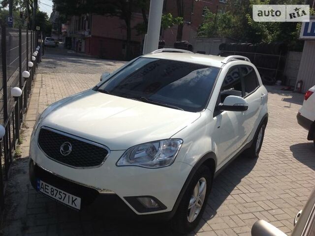 Білий Cанг Йонг Korando, об'ємом двигуна 2 л та пробігом 90 тис. км за 11000 $, фото 1 на Automoto.ua