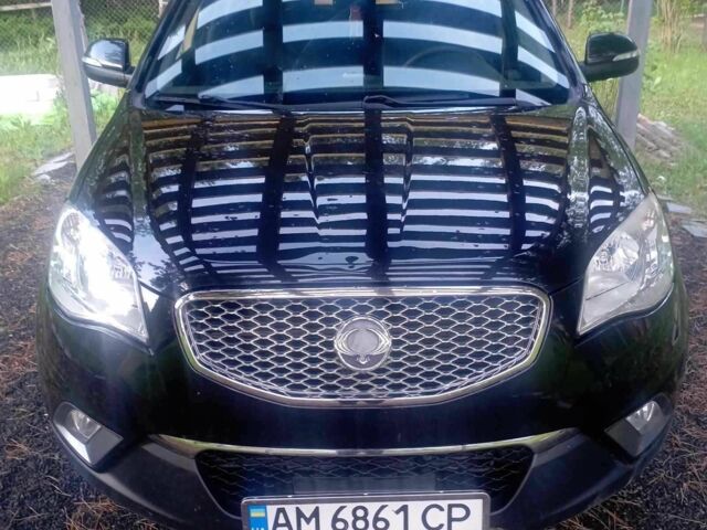 Черный Cанг Йонг Корандо, объемом двигателя 2 л и пробегом 180 тыс. км за 7711 $, фото 1 на Automoto.ua