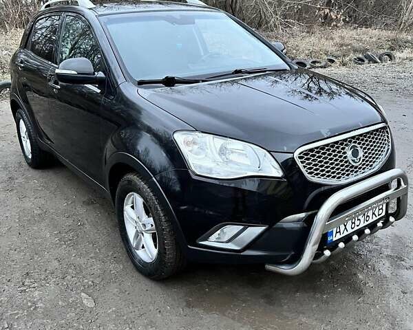 Черный Cанг Йонг Корандо, объемом двигателя 2 л и пробегом 120 тыс. км за 9200 $, фото 1 на Automoto.ua