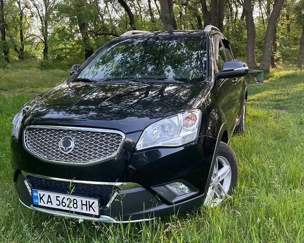 Черный Cанг Йонг Корандо, объемом двигателя 2 л и пробегом 120 тыс. км за 9900 $, фото 1 на Automoto.ua