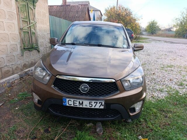 Коричневий Cанг Йонг Korando, об'ємом двигуна 2 л та пробігом 325 тис. км за 5100 $, фото 1 на Automoto.ua