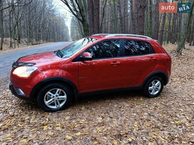 Cанг Йонг Korando 2012 у Житомирі на Automoto.ua Червоний Cанг Йонг Korando, об'ємом двигуна 2 л та пробігом 227 тис. км за 8000 $, фото 1 на Automoto.ua