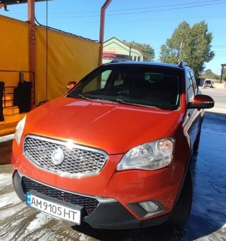 Червоний Cанг Йонг Korando, об'ємом двигуна 2 л та пробігом 227 тис. км за 7800 $, фото 1 на Automoto.ua