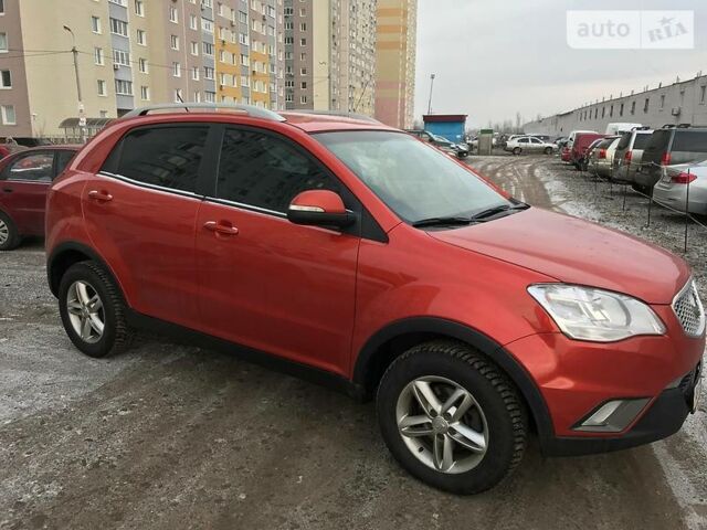 Червоний Cанг Йонг Korando, об'ємом двигуна 2 л та пробігом 105 тис. км за 9950 $, фото 1 на Automoto.ua