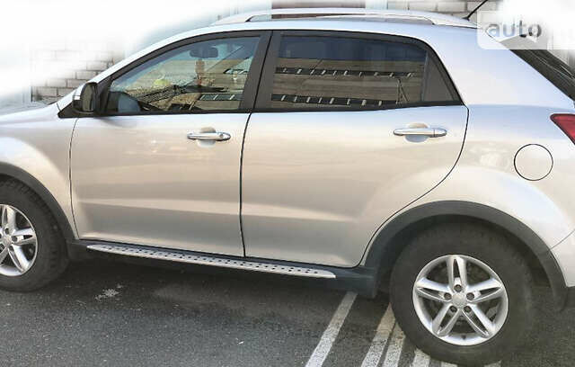Сірий Cанг Йонг Korando, об'ємом двигуна 2 л та пробігом 153 тис. км за 8500 $, фото 1 на Automoto.ua
