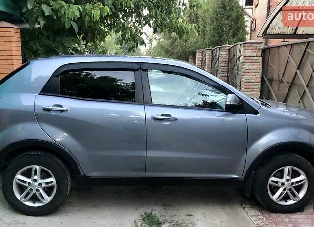 Сірий Cанг Йонг Korando, об'ємом двигуна 2 л та пробігом 270 тис. км за 7400 $, фото 1 на Automoto.ua