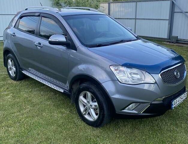 Сірий Cанг Йонг Korando, об'ємом двигуна 2 л та пробігом 177 тис. км за 8900 $, фото 1 на Automoto.ua