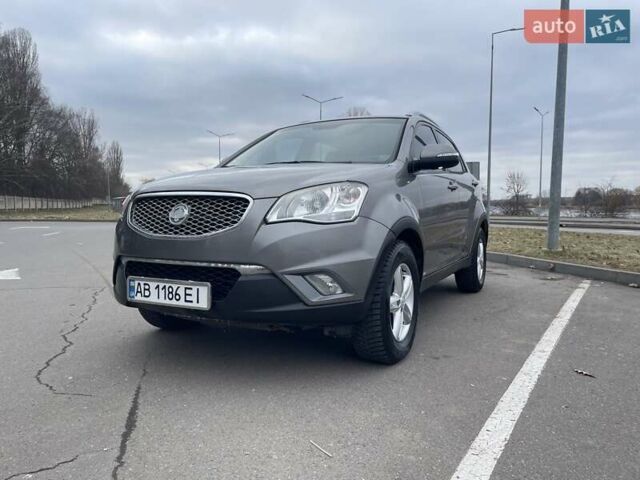 Серый Cанг Йонг Корандо, объемом двигателя 2 л и пробегом 235 тыс. км за 9500 $, фото 1 на Automoto.ua