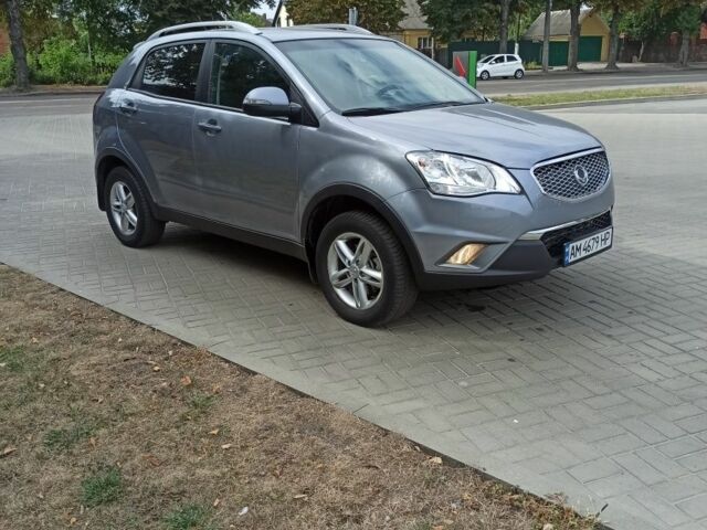 Сірий Cанг Йонг Korando, об'ємом двигуна 2 л та пробігом 216 тис. км за 7800 $, фото 1 на Automoto.ua