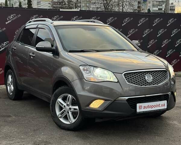 Сірий Cанг Йонг Korando, об'ємом двигуна 2 л та пробігом 133 тис. км за 9900 $, фото 1 на Automoto.ua