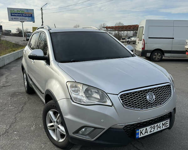 Сірий Cанг Йонг Korando, об'ємом двигуна 2 л та пробігом 151 тис. км за 8100 $, фото 1 на Automoto.ua