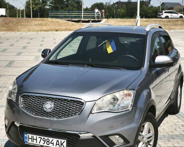 Сірий Cанг Йонг Korando, об'ємом двигуна 2 л та пробігом 162 тис. км за 10000 $, фото 1 на Automoto.ua